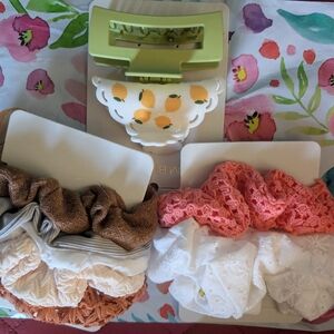 Emberly Stylish Hair Accessories Set NWT